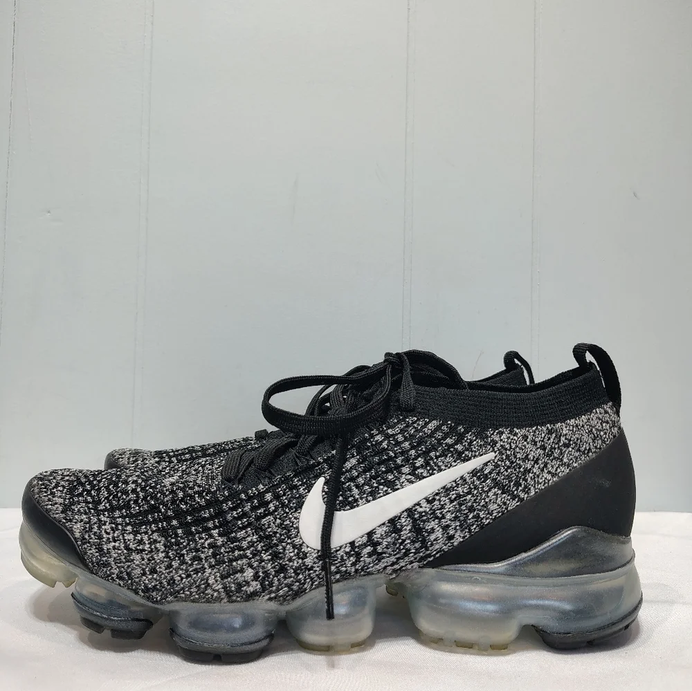 Nike Air VaporMax Flyknit 3 Black White Oreo Running Shoes Men’s Size 9